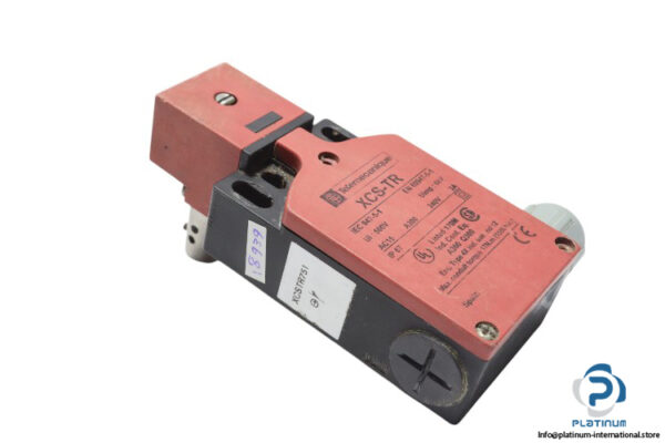 telemecanique-XCSTR751-safety-limit-switch-(used)