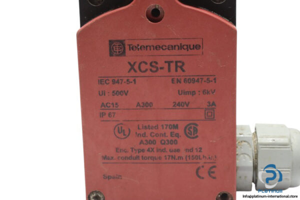 telemecanique-XCSTR751-safety-limit-switch-(used)-2