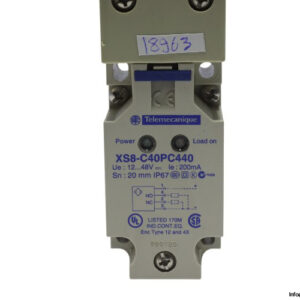 telemecanique-XS8-C40PC440-inductive-sensor-(used)-2