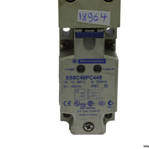 telemecanique-XS8C40PC449-inductive-sensor-(used)-2