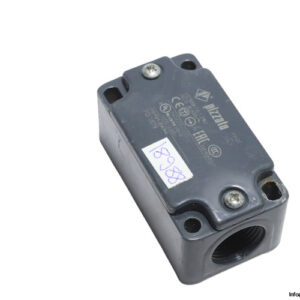 pizzato-FD-1879-safety-switch-(used)