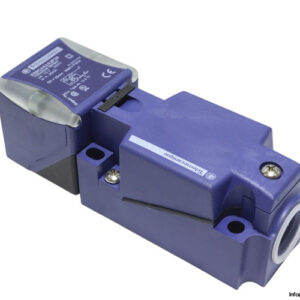 telemecanique-XS9C4A2A2P20-inductive-proximity-sensor-(new)