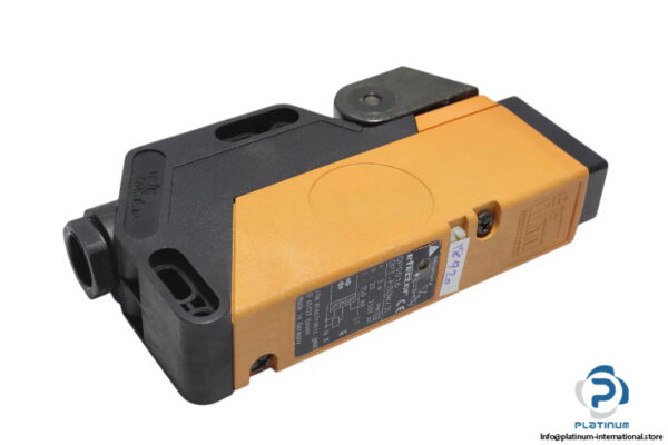 ifm-OP0016-diffuse-reflection-sensor-(used)-1