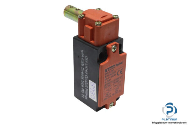 lovato-RS2-11-10P-limit-switch-(used)