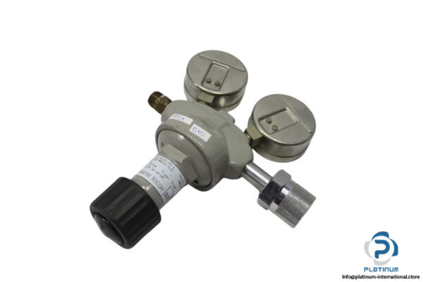 drager-D43230-00-3-pressure-regulator-(Used)