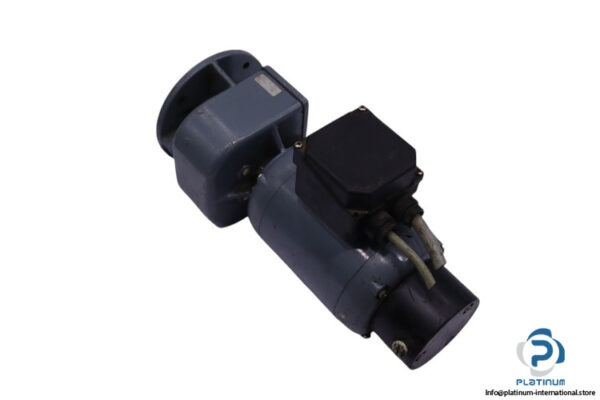 groschopp-DM100-80-SG-300-gear-motor(used)-1