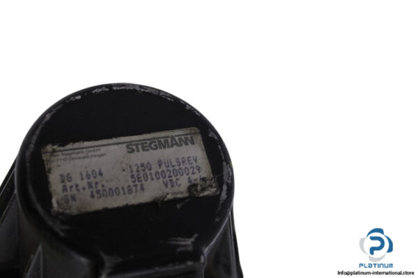 indramat-MAC112D-1-HD-4-C-130-A-0-WI520LV-S005-ac-servo-motor(used)-4