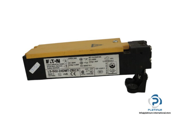 eaton-LS-S02-24DMT-ZBZ_X-safety-interlock-switch-(used)-1