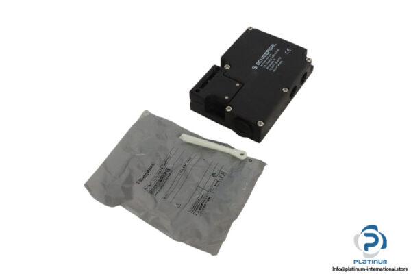 schmersal-AZM-161CC-12_12Rk-024-2706-solenoid-latching-safety-interlock-switch-(new)