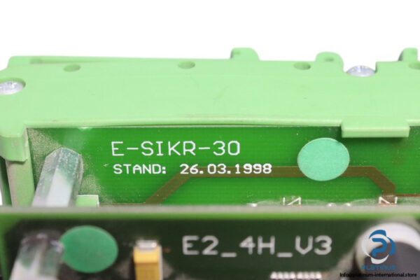 MPK400-lcd-display-and-keyboard-(used)-1