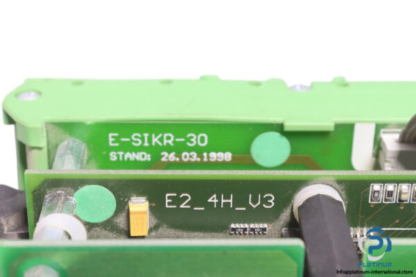 MPK400-lcd-display-and-keyboard-(used)-2