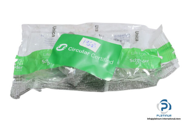 schneider-NU344818-data-socket-(new)-5