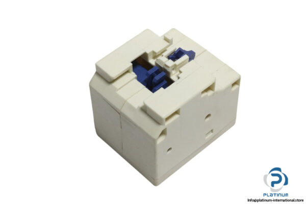 telemecanique-LA6-DK10-mechanical-latch-block-(used)-1