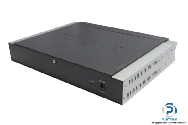 d-link-DFL-800-firewall-router-(used)-2