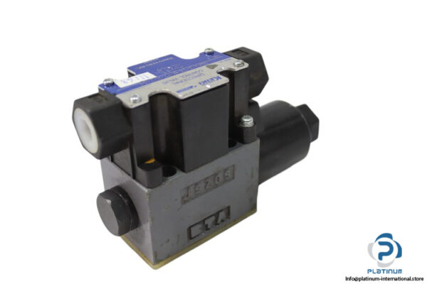 tokyo-keiki-DG4V-3-2A-M-P7-H-7-54-solenoid-operated-directional-control-valve-new-2