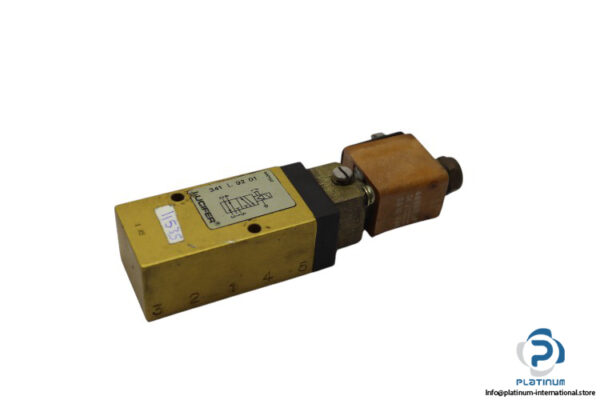 lucifer-341L9201-single-solenoid-valve-(Used)-1