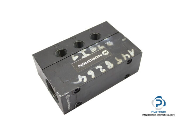 Norgren-M-1702-63-air-pilot-valve(used)-1