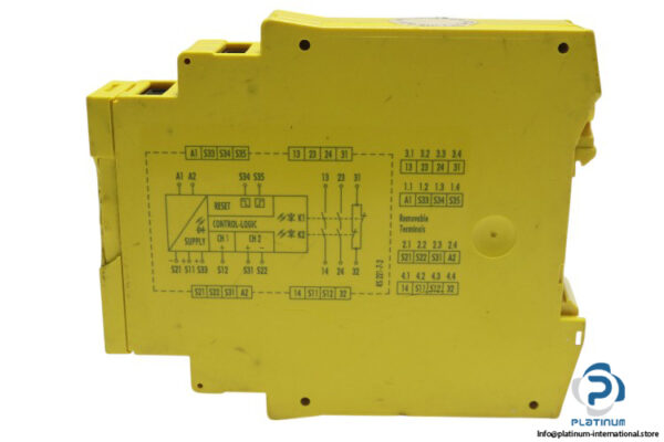 sick-UE-43-2MF2D2-safety-relay-(used)-2