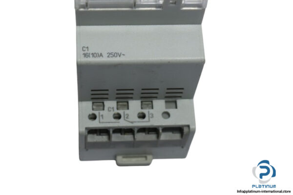 theben-TR-611-TOP2-digital-time-switch-(used)-1