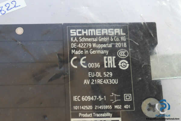 schmersal-AV-21RE4X30U-door-locking-device-(new)-1