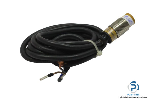 omron-E2E-X10MF1-G-cylindrical-proximity-sensor-(used)