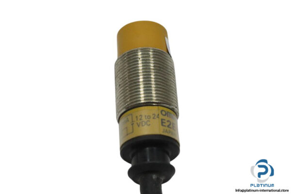 omron-E2E-X10MF1-G-cylindrical-proximity-sensor-(used)-3