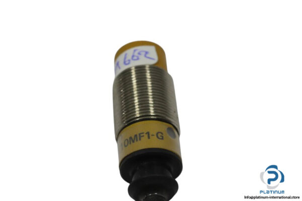 omron-E2E-X10MF1-G-cylindrical-proximity-sensor-(used)-5