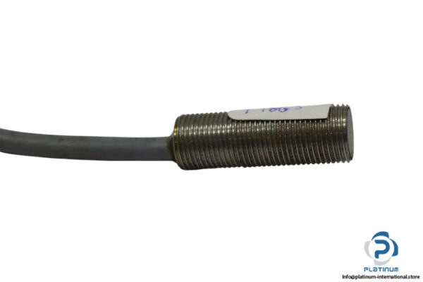 telemecanique-XSMC02713LC-inductive-sensor-(used)-3