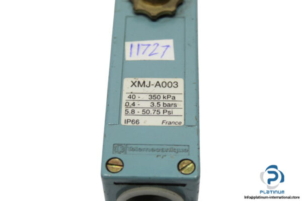 telemecanique-XMJ-A003-pressure-switch-(New)-1