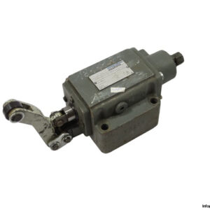 rexroth-R900427189-flow-control-valve-(Used)