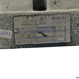 Bosch-0810050125-solenoid-operated-directional-valve(used)-1