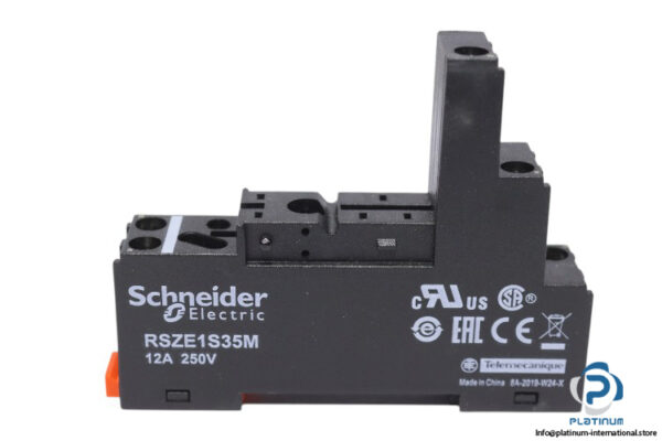 schneider-RSZE1S35M-socket-(new)-2