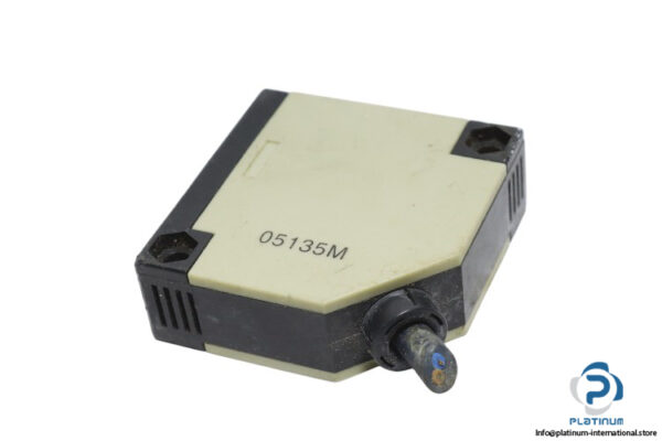 omron-E3JK-5L-photoelectric-sensor-(new)-1