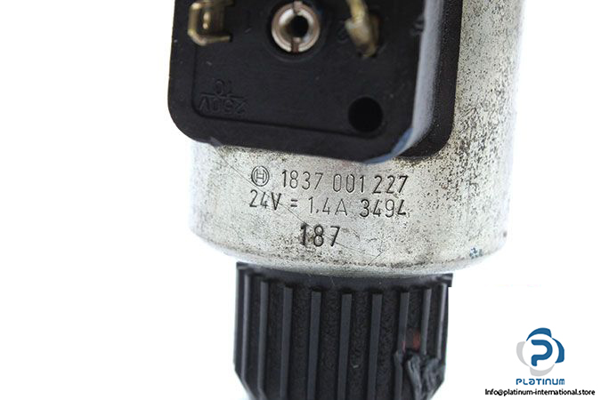 bosch-0-810-091-212-directional-control-valve-2