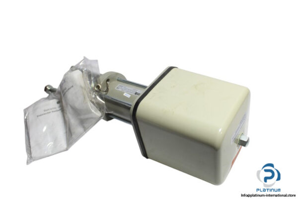 armaturen-FR-2.2_2.2-KN-electric-thrust-actuator-(new)-(carton)