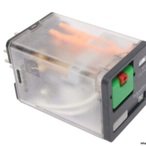 schneider-RUMC32P7-universal-plug-in-relay-new-1