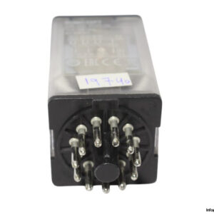 schneider-RUMC32P7-universal-plug-in-relay-new-3