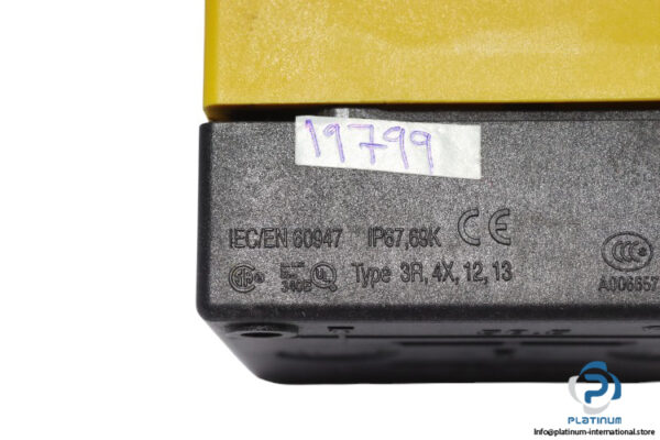 moeller-M22-PVS_KC11_IY-emergency-stop-button-used-2