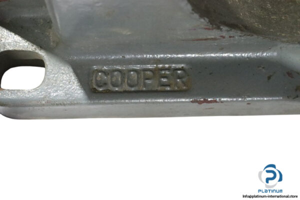 cooper-P30-plummer-block-housing-(used)-1