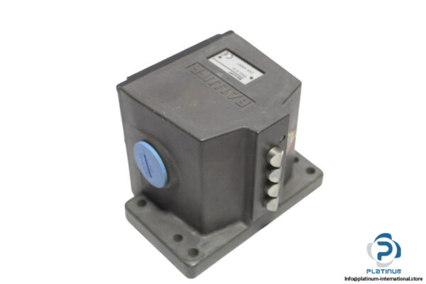 balluff-BNS-819-D04-D12-100-10-position-limit-switch-(used)