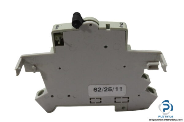 schneider-electric-16940-auxiliary-contact-block-(used)-2
