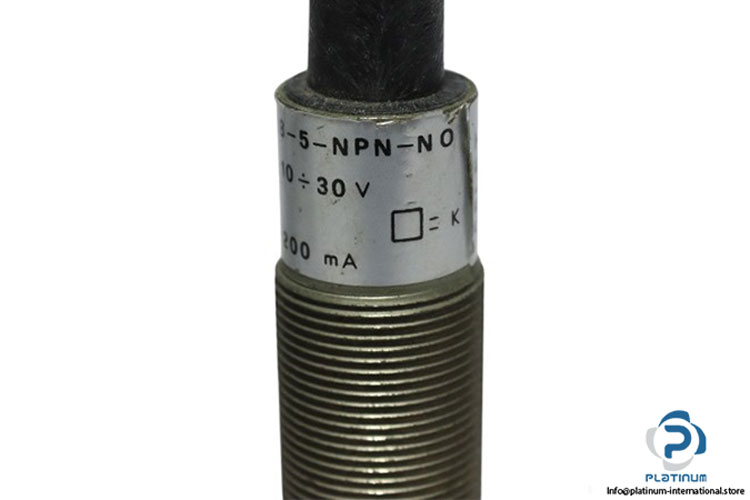 selet b 18 5 npn no proximity sensor selet-B-18-5-NPN-NO-proximity-sensor-(used)-4