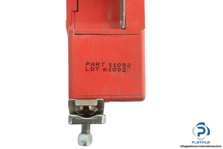 allen-bradley-TROJAN-5-safety-interlock-switch-(used)-1