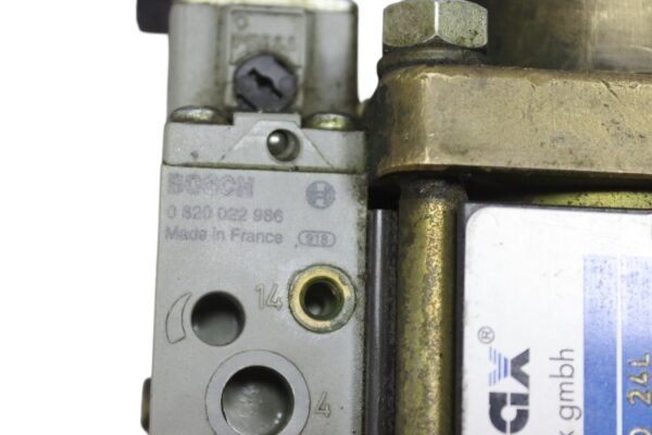 coax-5-VMK-15-NC-coaxial-valve-(used)-1