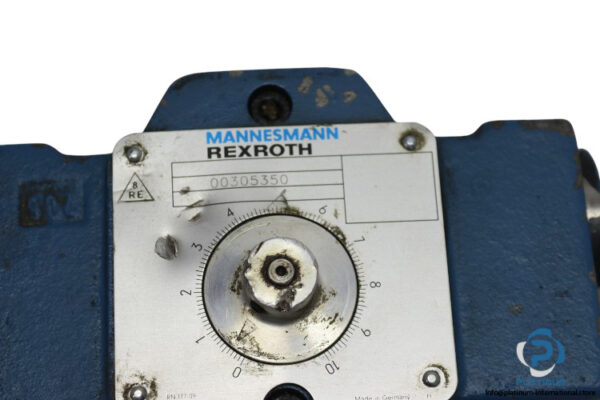 rexroth-R9989536-2-way-flow-control-valve-(used)-1
