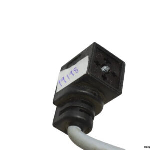 festo-KMEB-1-24-2.5-LED-plug-socket-with-cable-used-1