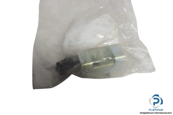 schneider-NSYAEDPLA004-pla-hinge-new-1