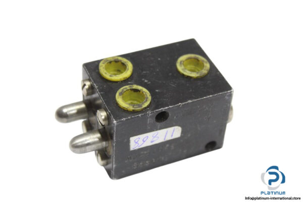 waircom-CASS8-mechanically-actuated-valve-(Used)-1