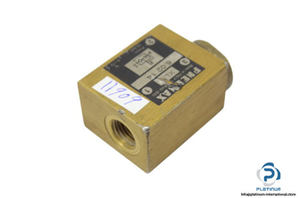 pneumax-6.02.14-flow-control-valve-(used)-1