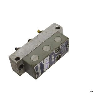 bosch-0821000005-logic-valve-(Used)